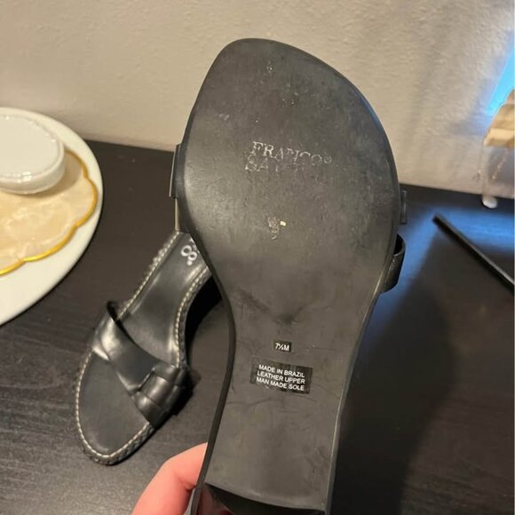 Black leather kitten heels - Size 7.5 - Picture 4 of 4